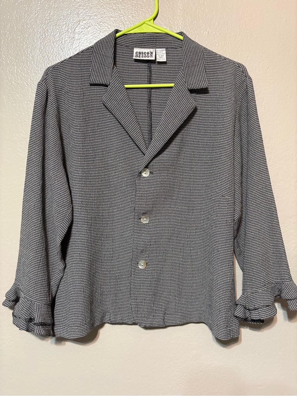 Women’s Adorable Lightweight Chico's Black and White Micro-Stripe Jacket Size 2